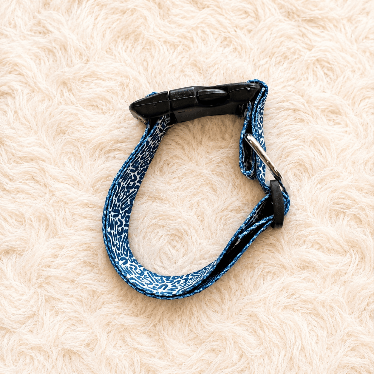 collar para perro azul blanco